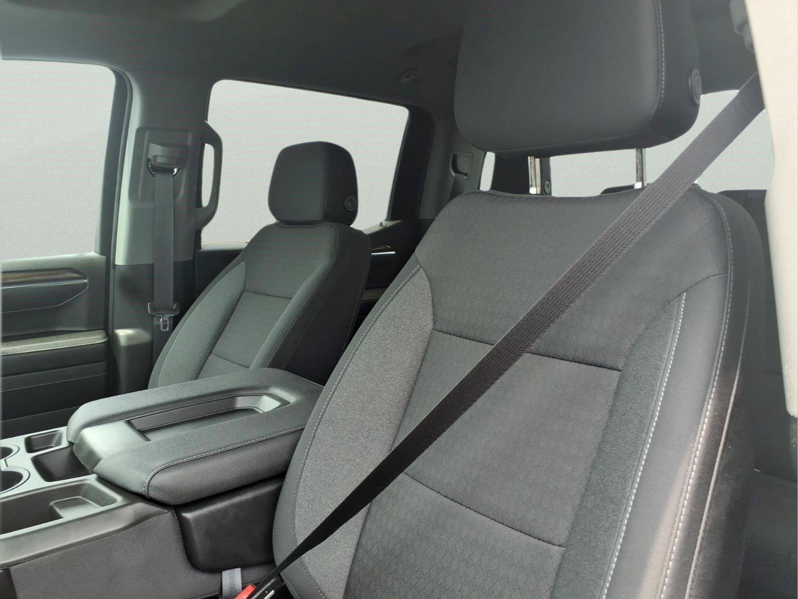 Used 2023 Chevrolet Silverado 1500 LT AWD/4WD image 18
