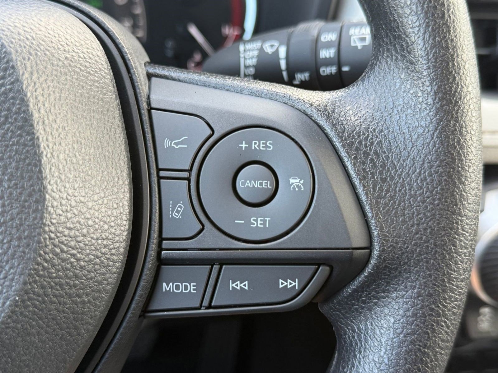 Certified 2025 Toyota RAV4 XLE w/ Convenience Package image 27