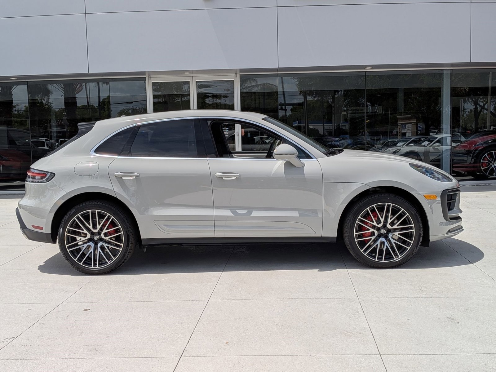 New 2026 Porsche Macan S image 8