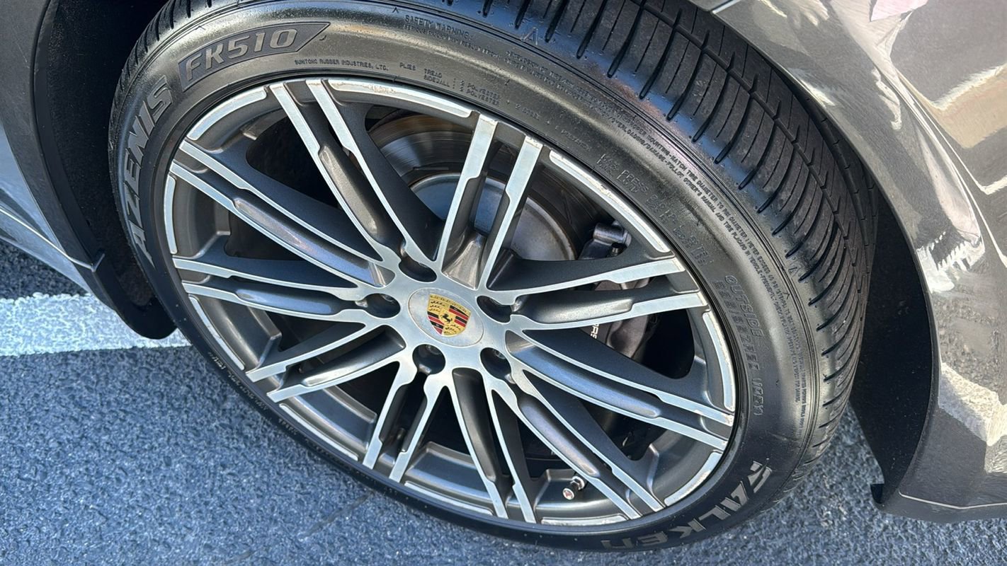 Used 2015 Porsche Panamera 4 image 17