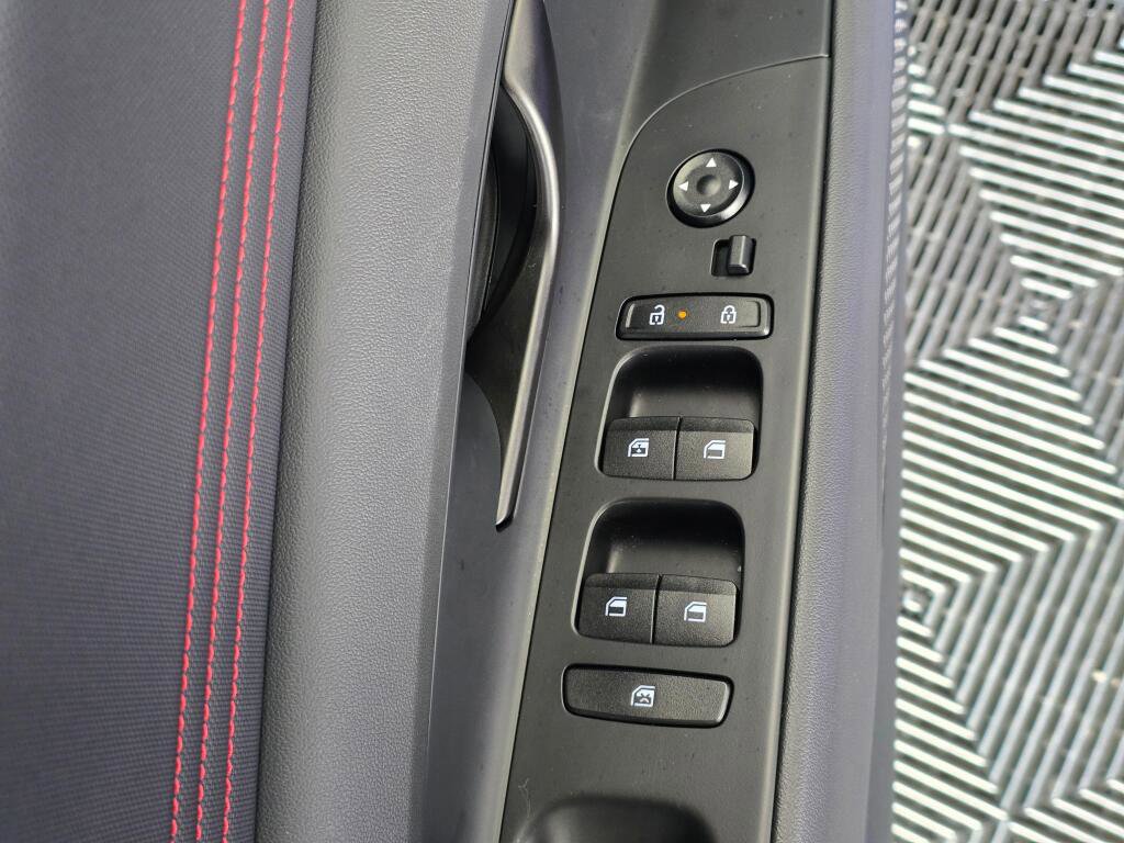 Used 2025 Hyundai Elantra N Line image 19