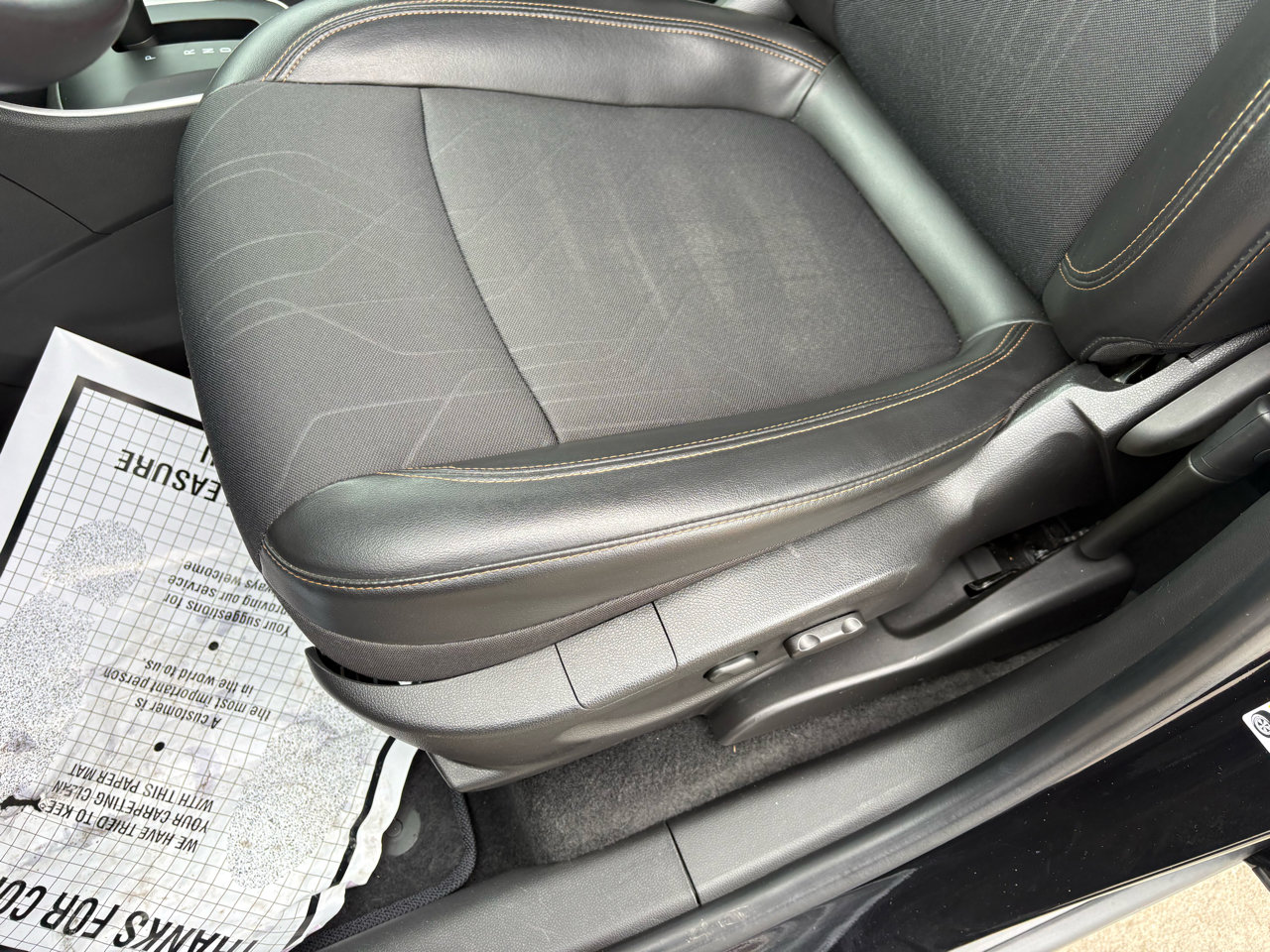 Used 2020 Chevrolet Trax LT w/ LT Convenience Package image 17