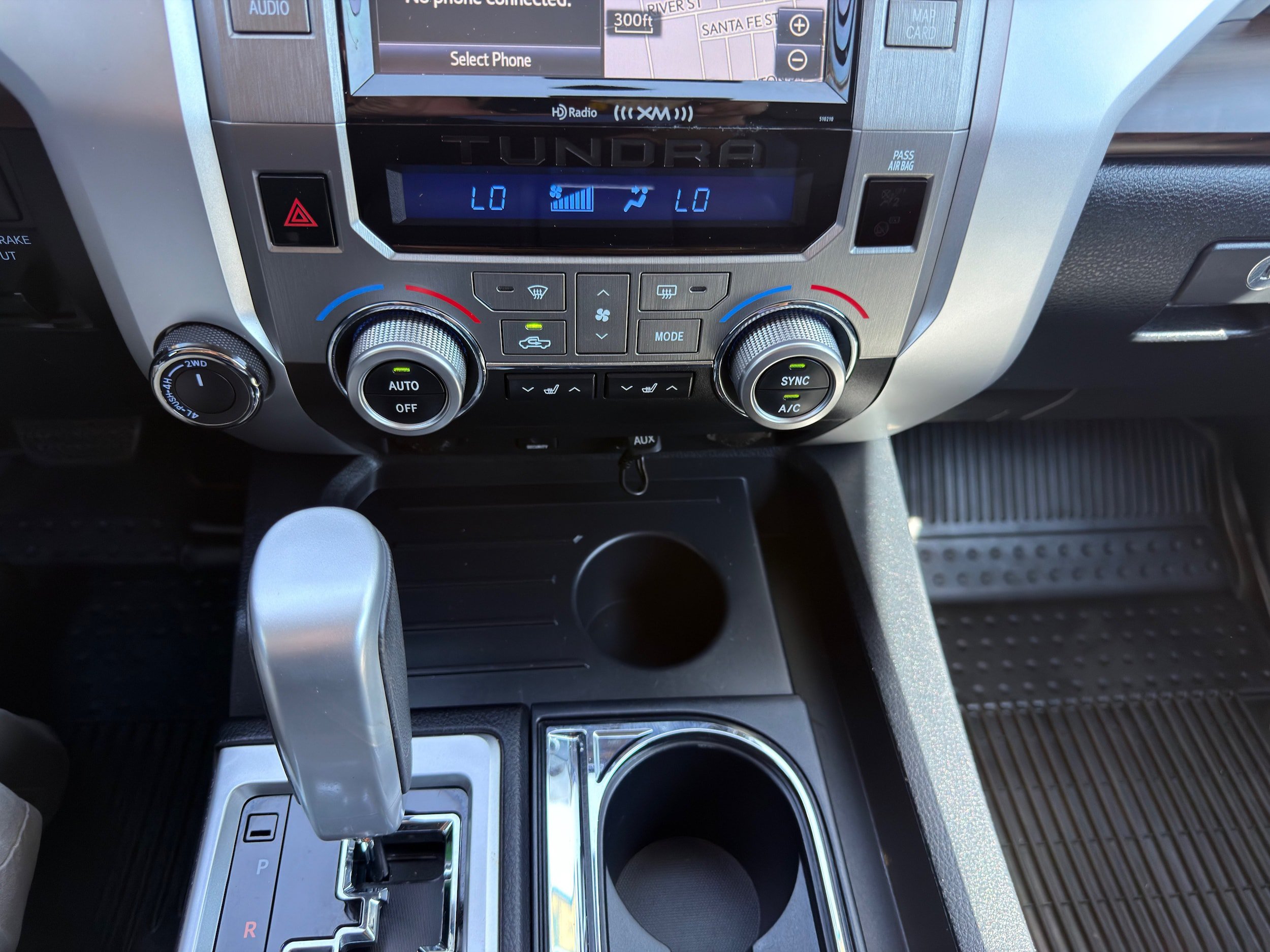 Used 2018 Toyota Tundra Limited w/ Limited Premium Package AWD/4WD image 32