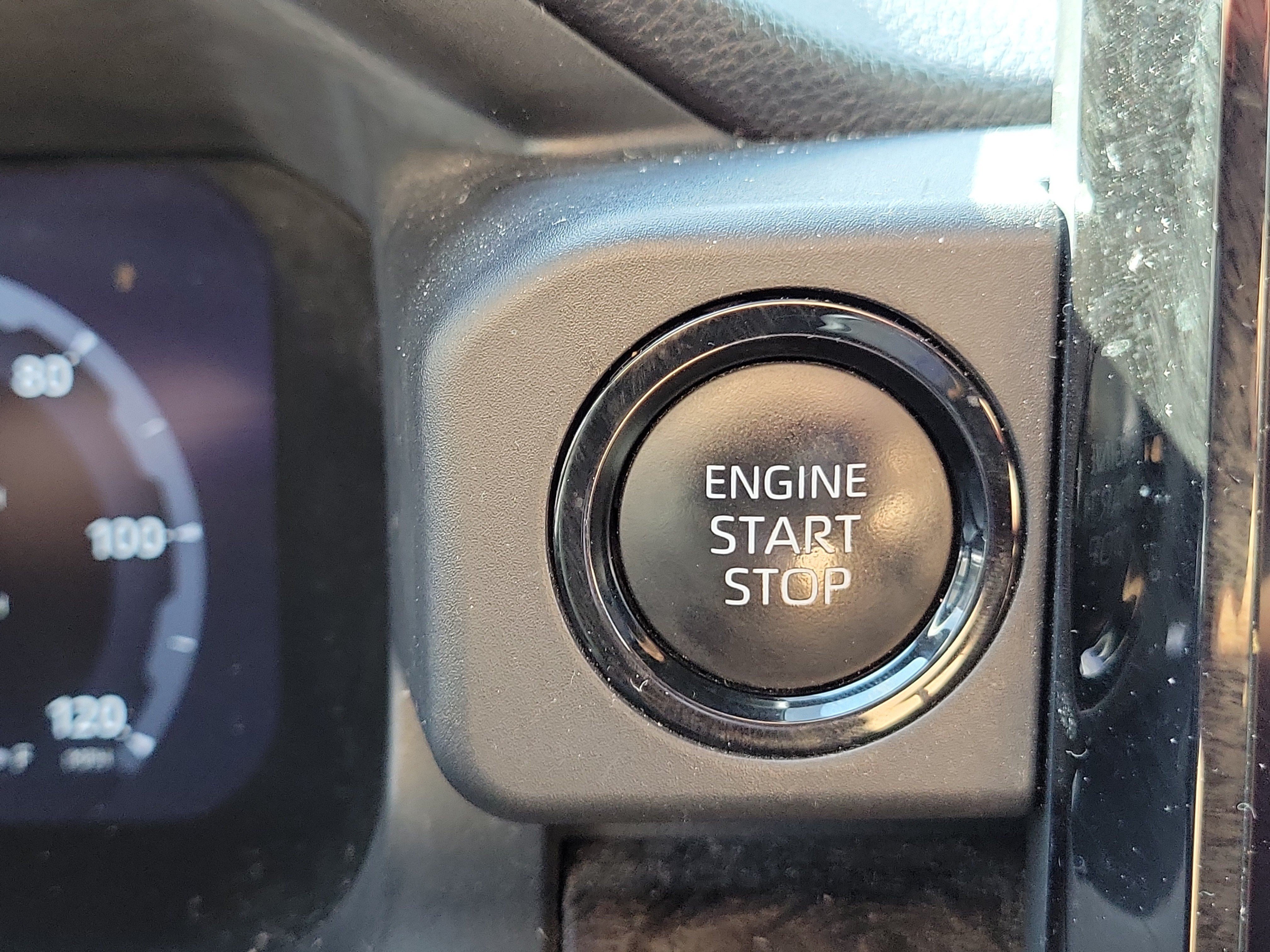 Used 2024 Toyota Tacoma Limited w/ Limited Package (LT) AWD/4WD image 29