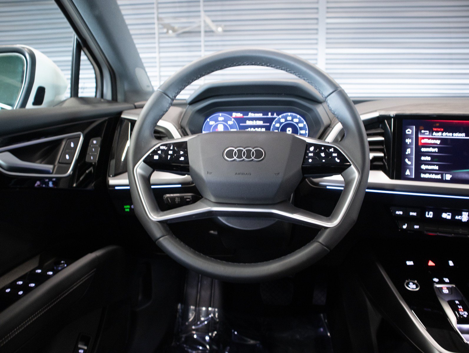 Used 2025 Audi Q4 e-tron Premium Plus w/ Premium Plus AWD/4WD image 18