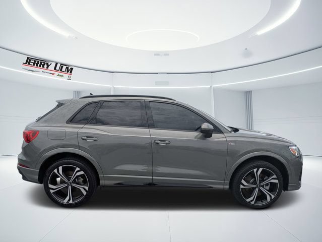 Used 2023 Audi Q3 2.0T Premium Plus AWD/4WD image 2