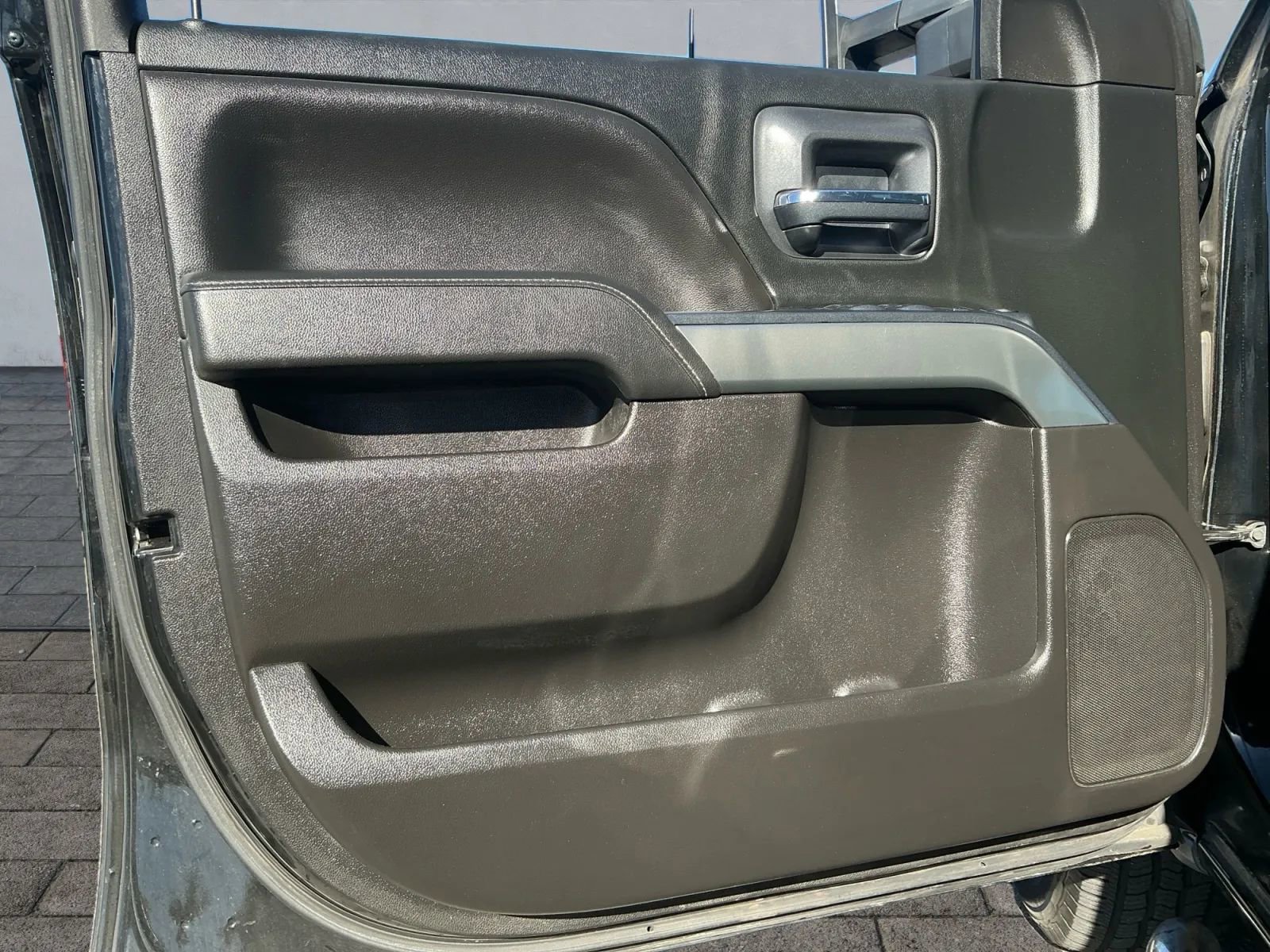 Used 2018 Chevrolet Silverado 1500 LT w/ All Star Edition image 10