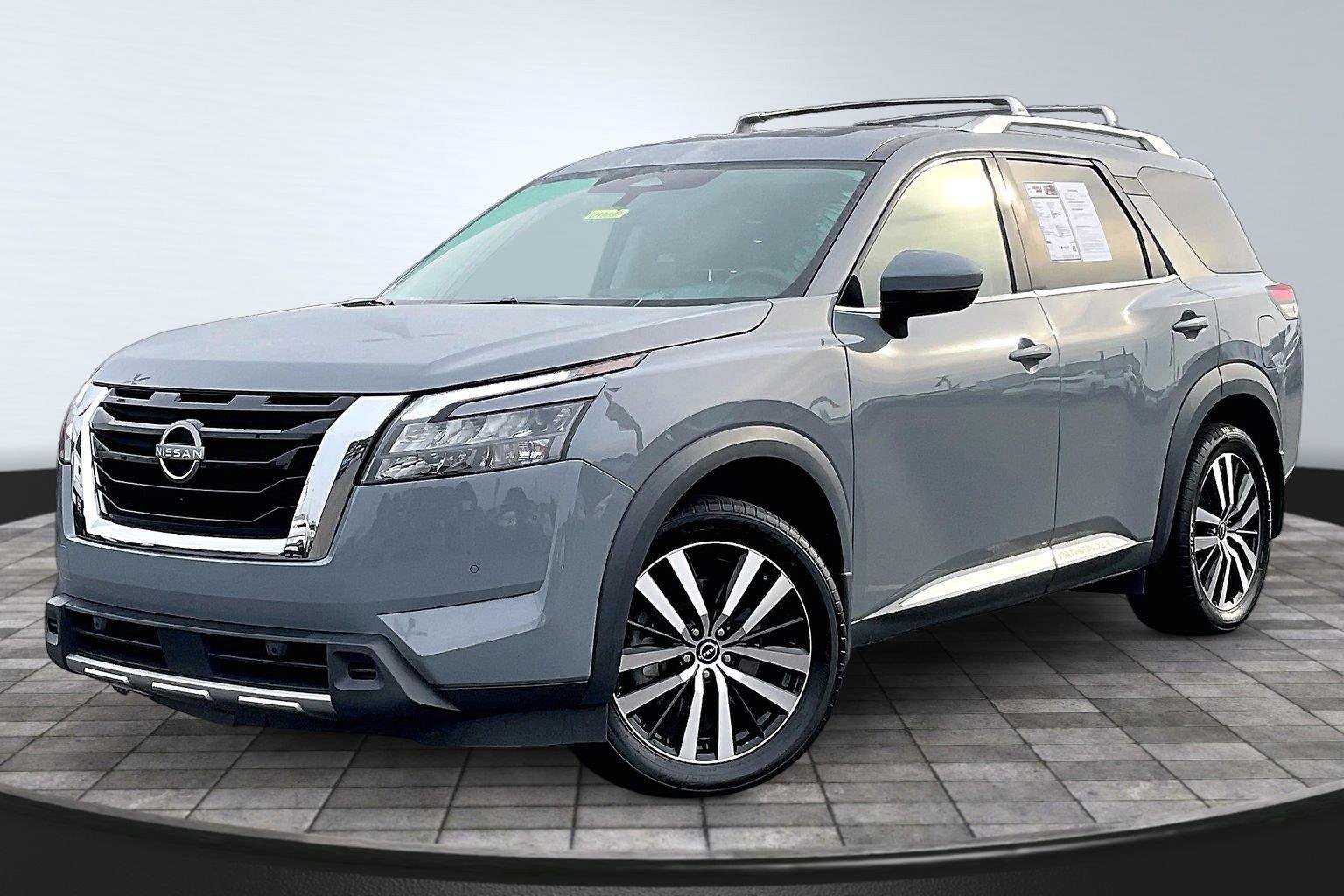 Certified 2023 Nissan Pathfinder Platinum w/ Cargo Package AWD/4WD image 13
