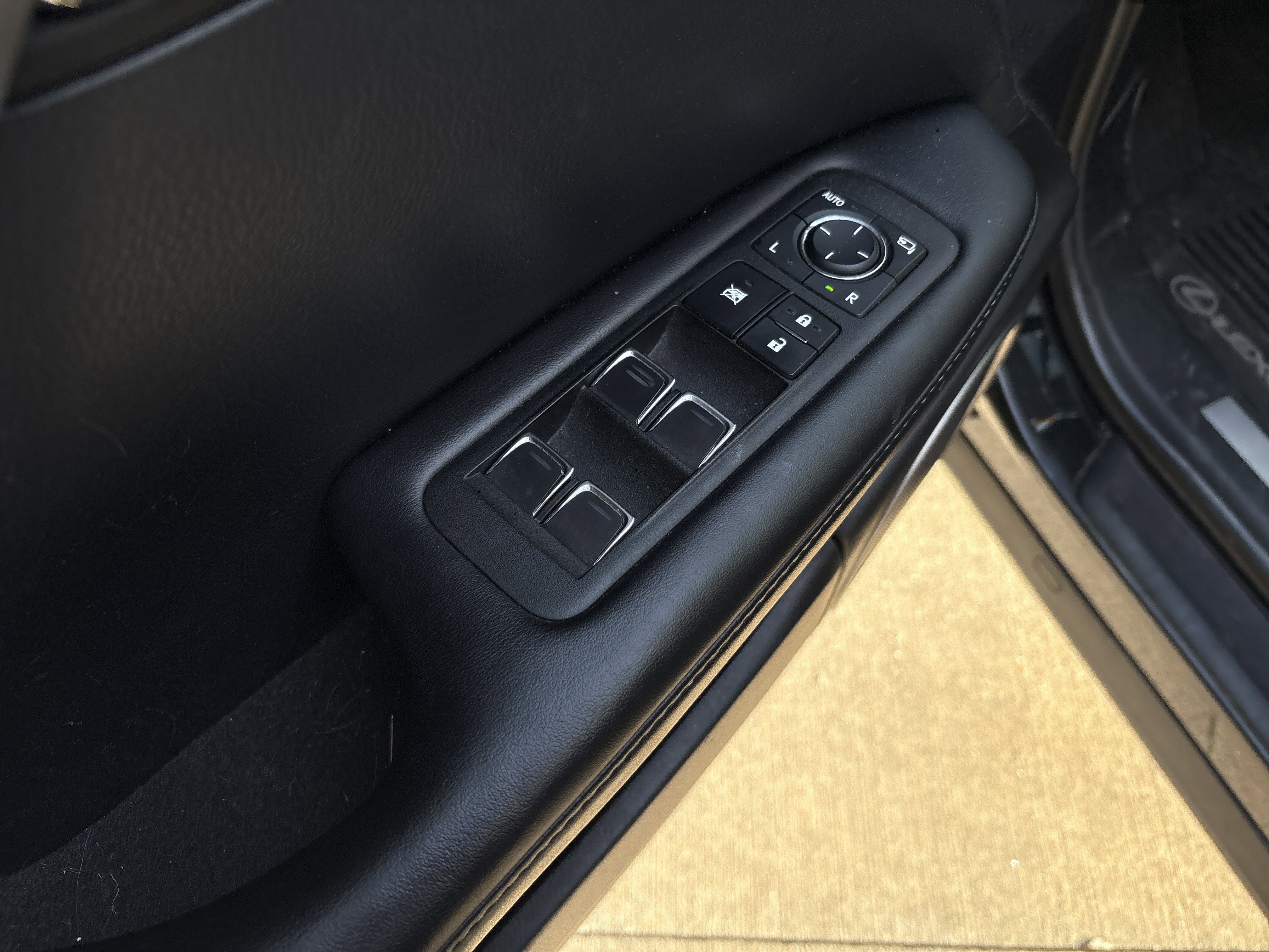 Used 2020 Lexus RX 450h AWD w/ Luxury Package image 15