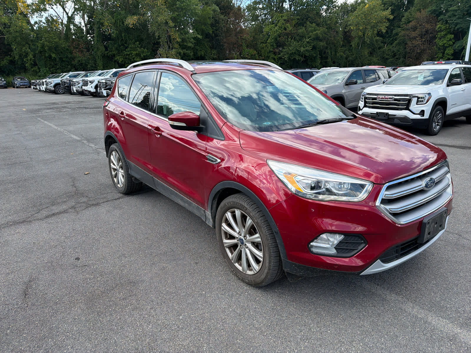 Used 2017 Ford Escape Titanium w/ Equipment Group 301A AWD/4WD image 31