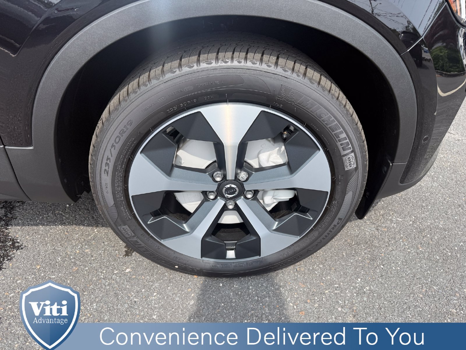 New 2026 Volvo XC40 B5 Plus w/ Protection Package Premier AWD/4WD image 10