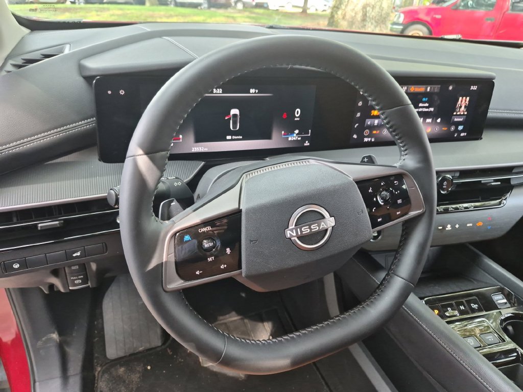 Used 2025 Nissan Murano SV FWD image 15