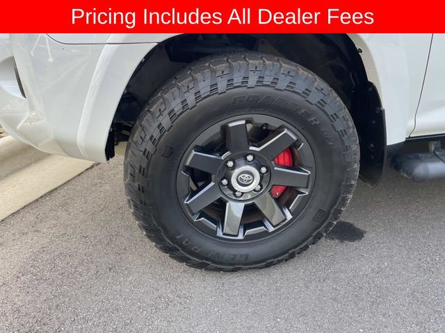 Used 2022 Toyota 4Runner Trail Special Edition AWD/4WD image 2