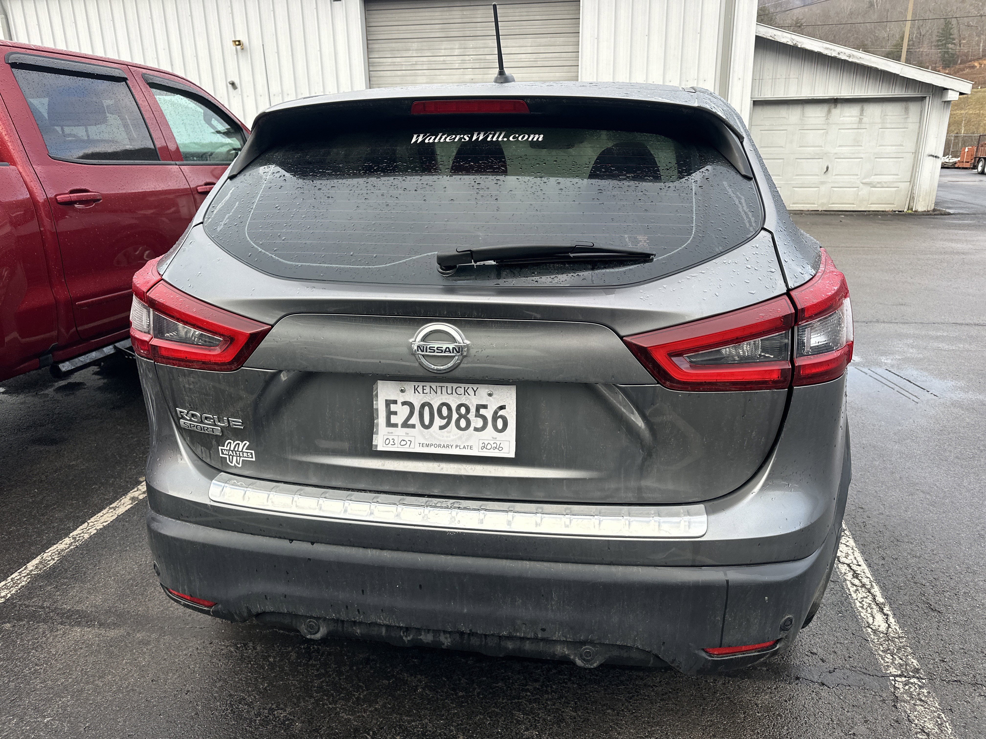 Used 2020 Nissan Rogue Sport S image 6