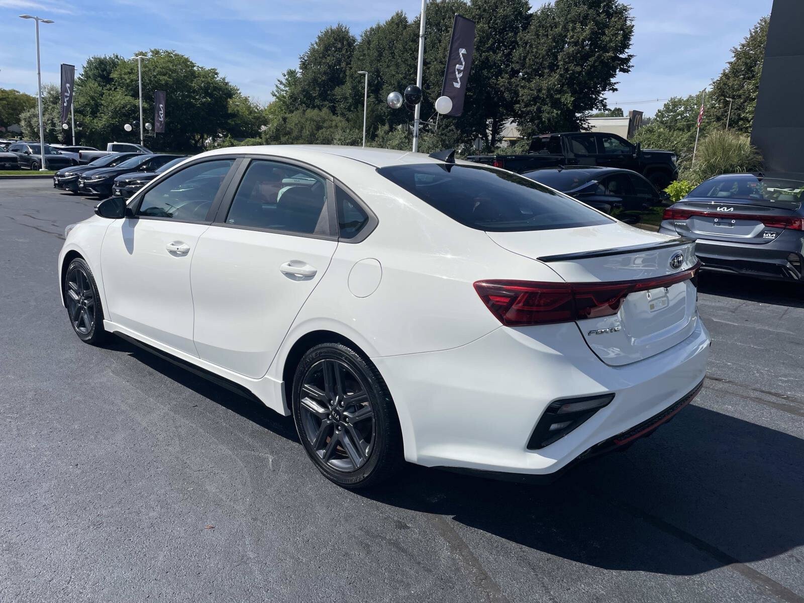 Used 2020 Kia Forte GT-Line w/ GT-Line Premium Package FWD image 3
