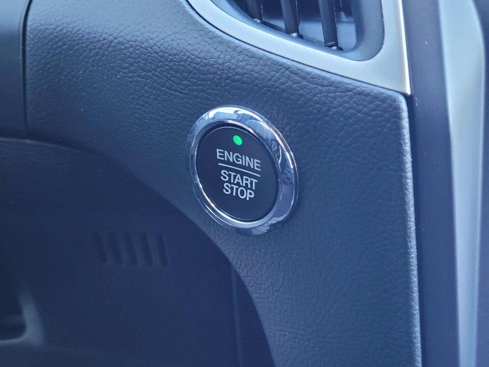 Used 2023 Ford Edge SEL w/ Convenience Package image 26