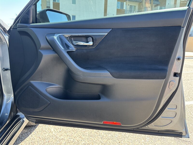 Used 2014 Nissan Altima 2.5 S w/ Display Audio Package FWD image 31