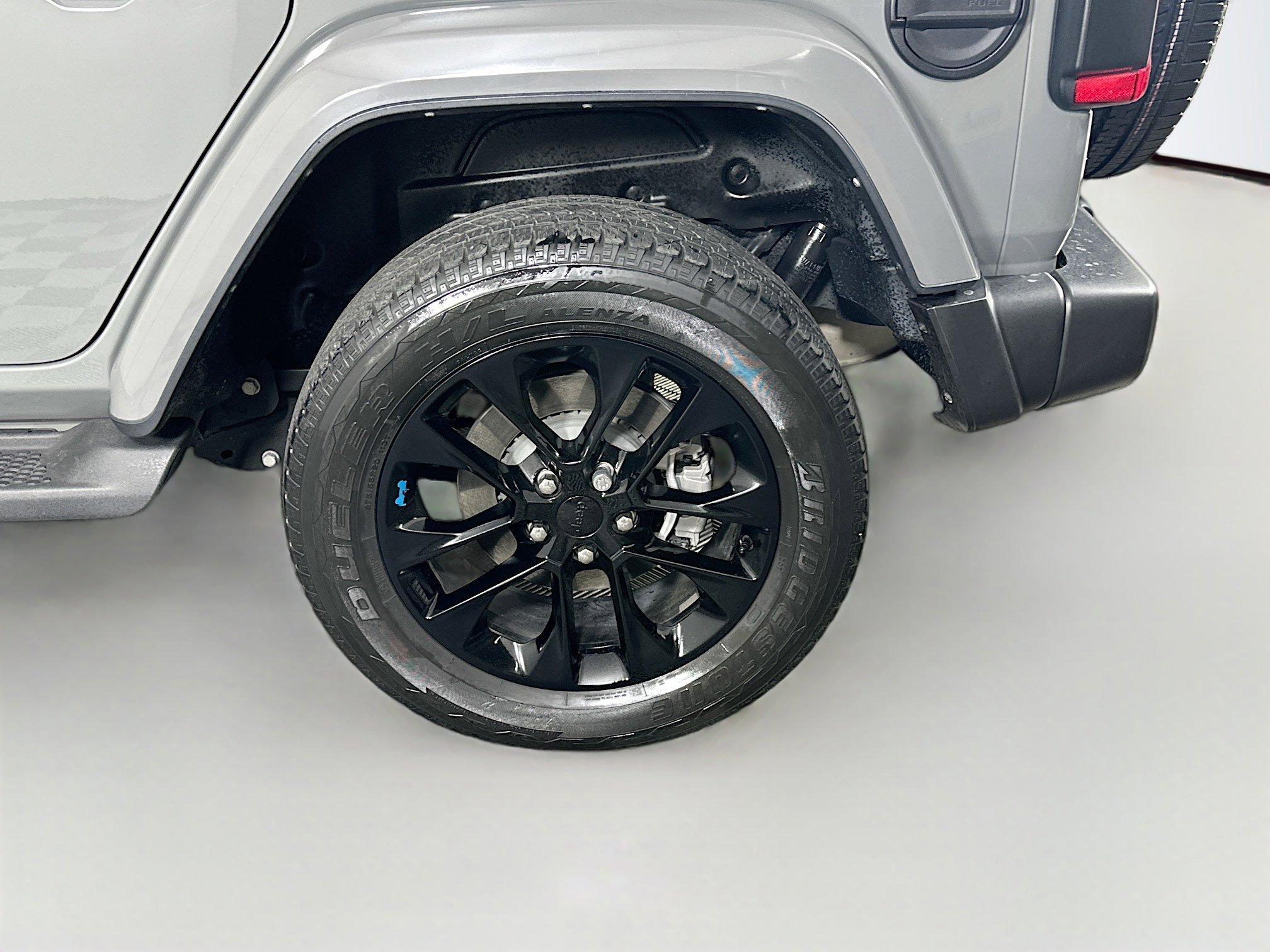 Used 2022 Jeep Wrangler Sahara w/ Cold Weather Group image 11