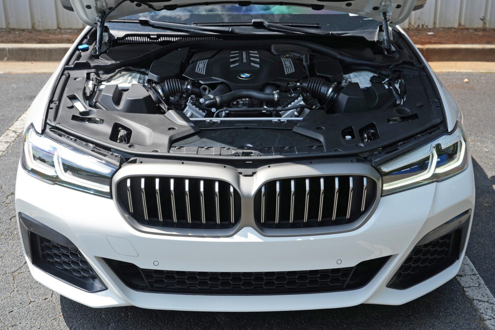 Used 2023 BMW M550i xDrive AWD/4WD image 8