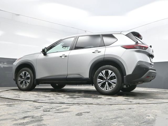 Used 2023 Nissan Rogue SV image 35