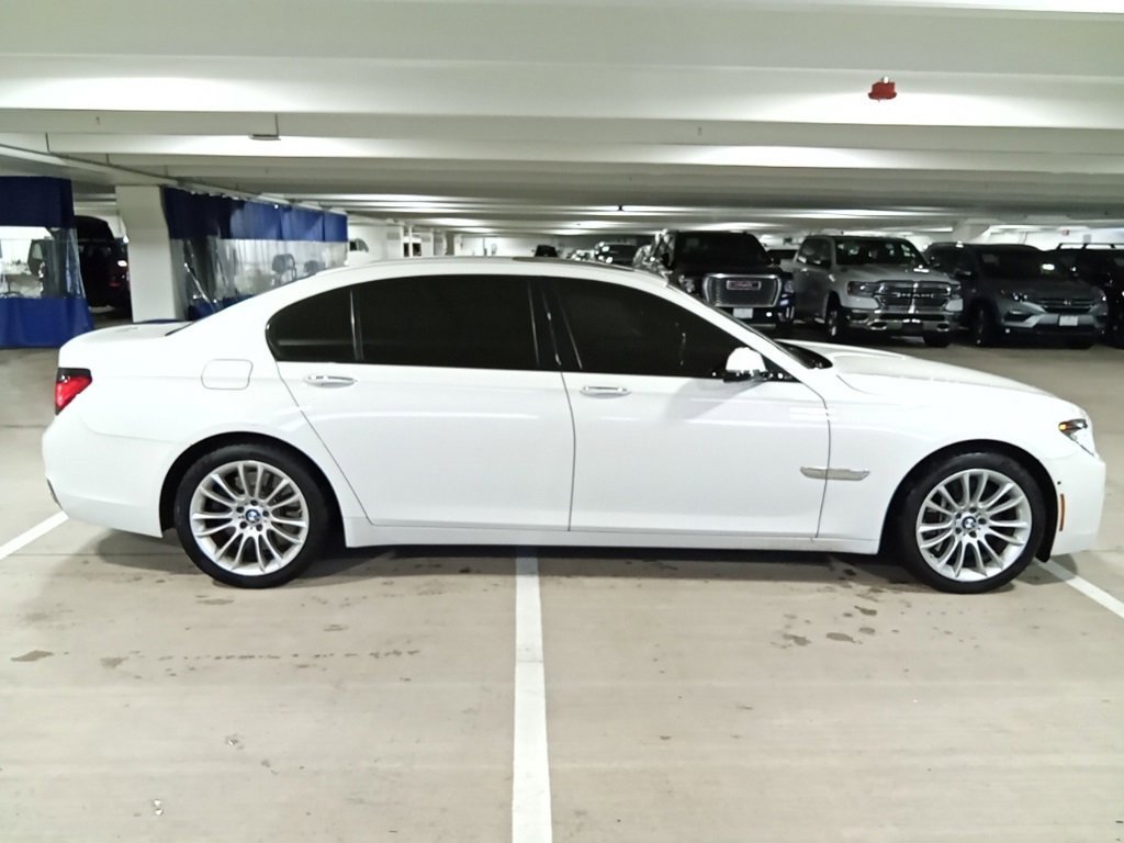 Used 2015 BMW ALPINA B7 xDrive image 6