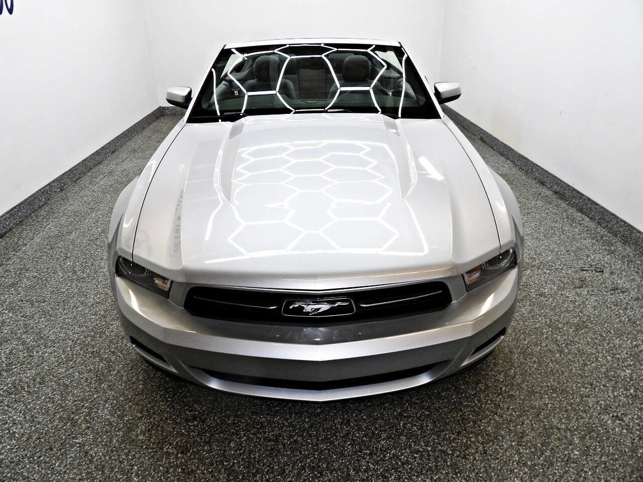 Used 2010 Ford Mustang Premium image 8