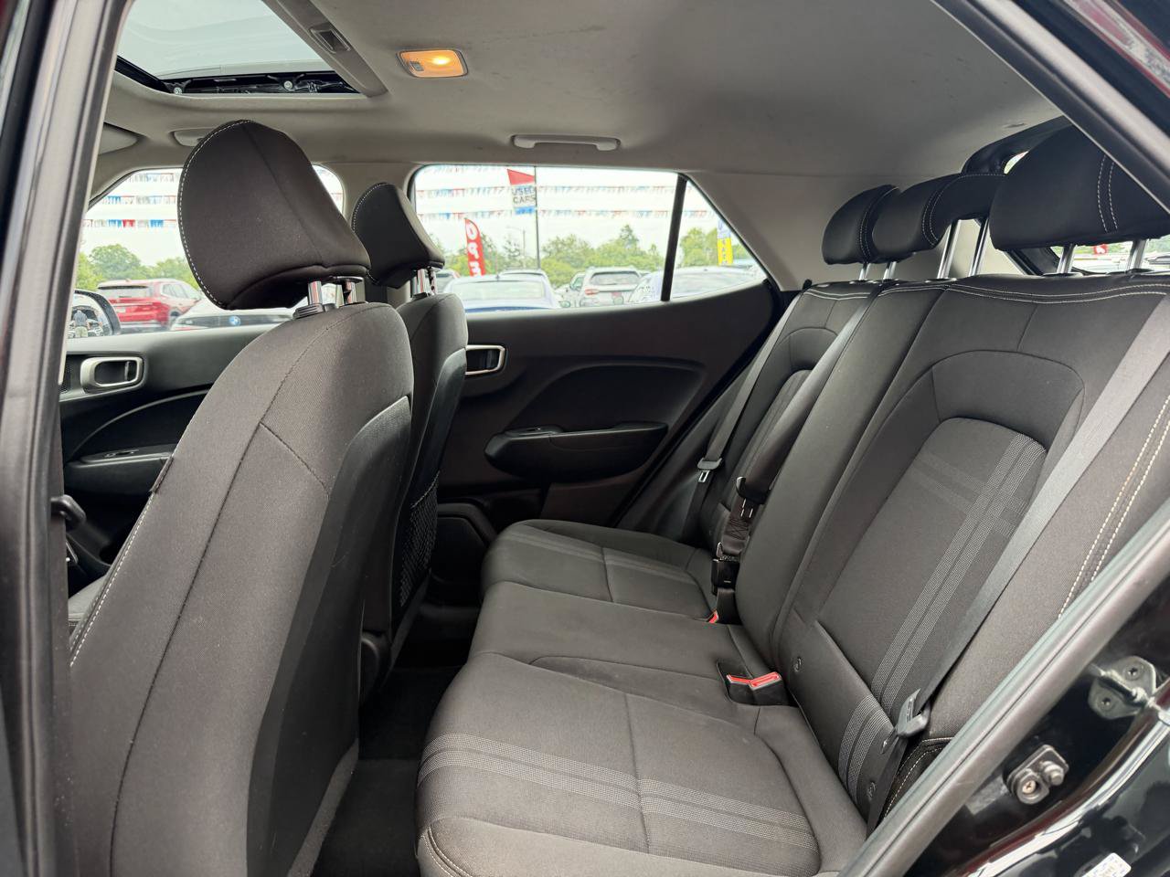 Used 2022 Hyundai Venue SEL w/ Cargo Package FWD image 18