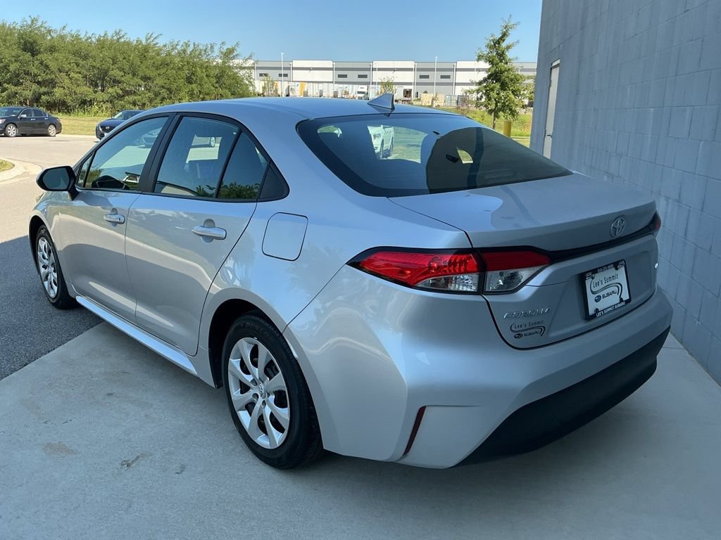 Used 2025 Toyota Corolla LE FWD image 7