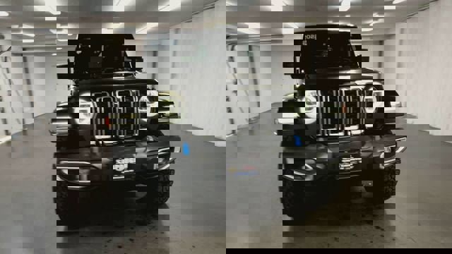 Used 2022 Jeep Wrangler Unlimited Sahara image 3