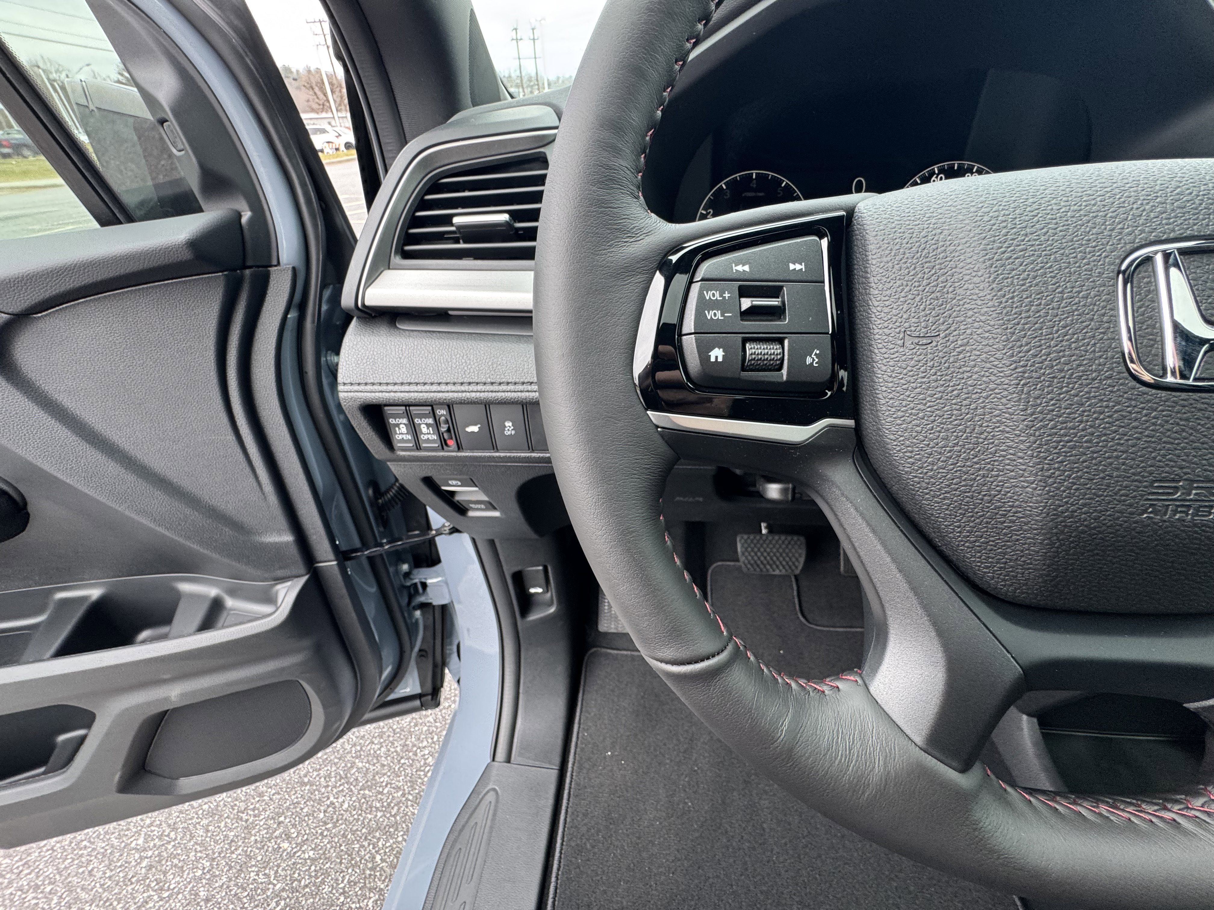 New 2026 Honda Odyssey Sport-L image 25