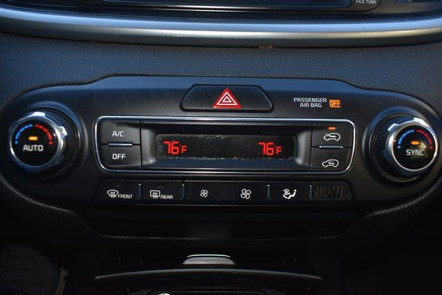 Used 2019 Kia Sorento LX image 24