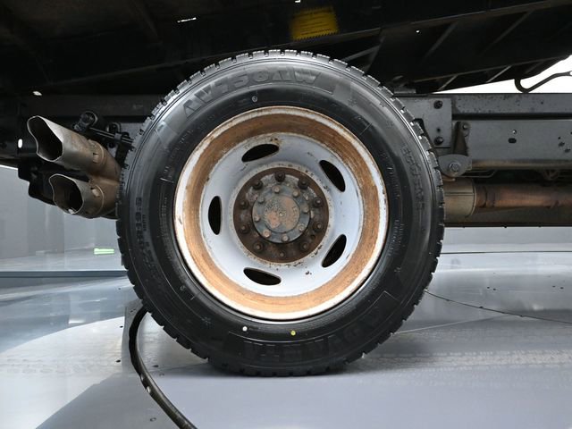 Used 2010 Ford F550 4x4 Regular Cab Super Duty image 13