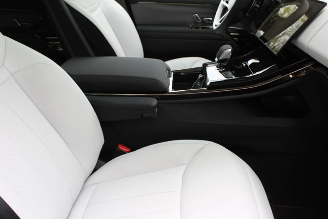 New 2025 Land Rover Range Rover Sport Dynamic SE image 2