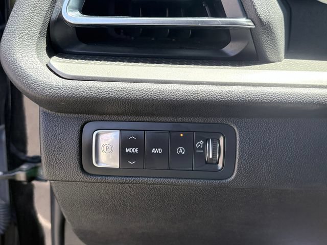 Used 2024 Chevrolet Traverse LT AWD/4WD image 23