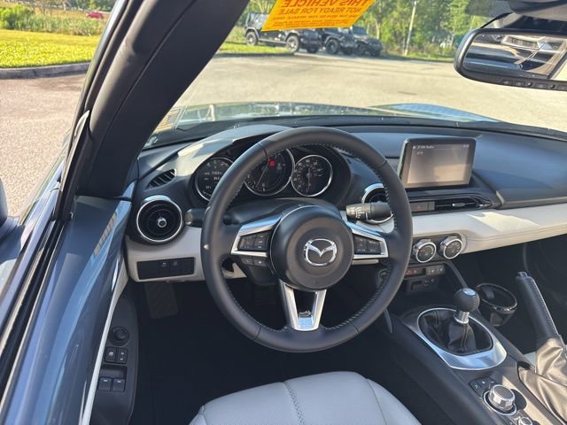 Used 2021 MAZDA MX-5 Miata RF Grand Touring RWD image 12