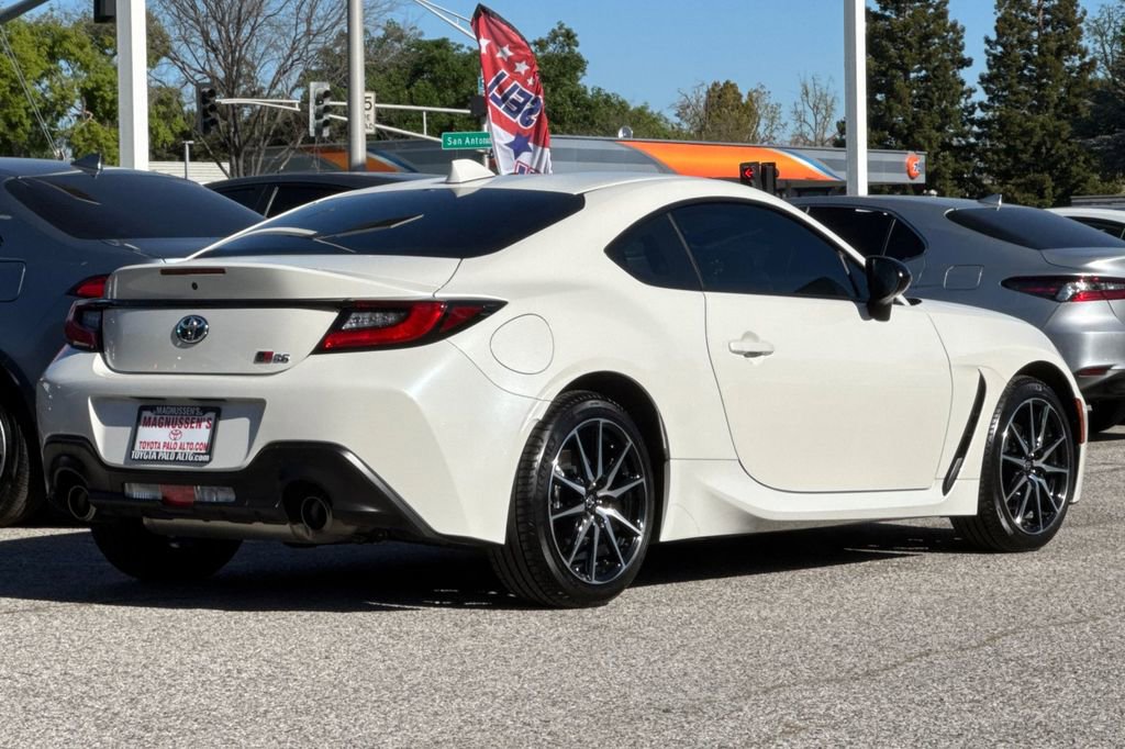 Certified 2025 Toyota GR86 w/ ALL Weather Mat Package (TMS) image 3