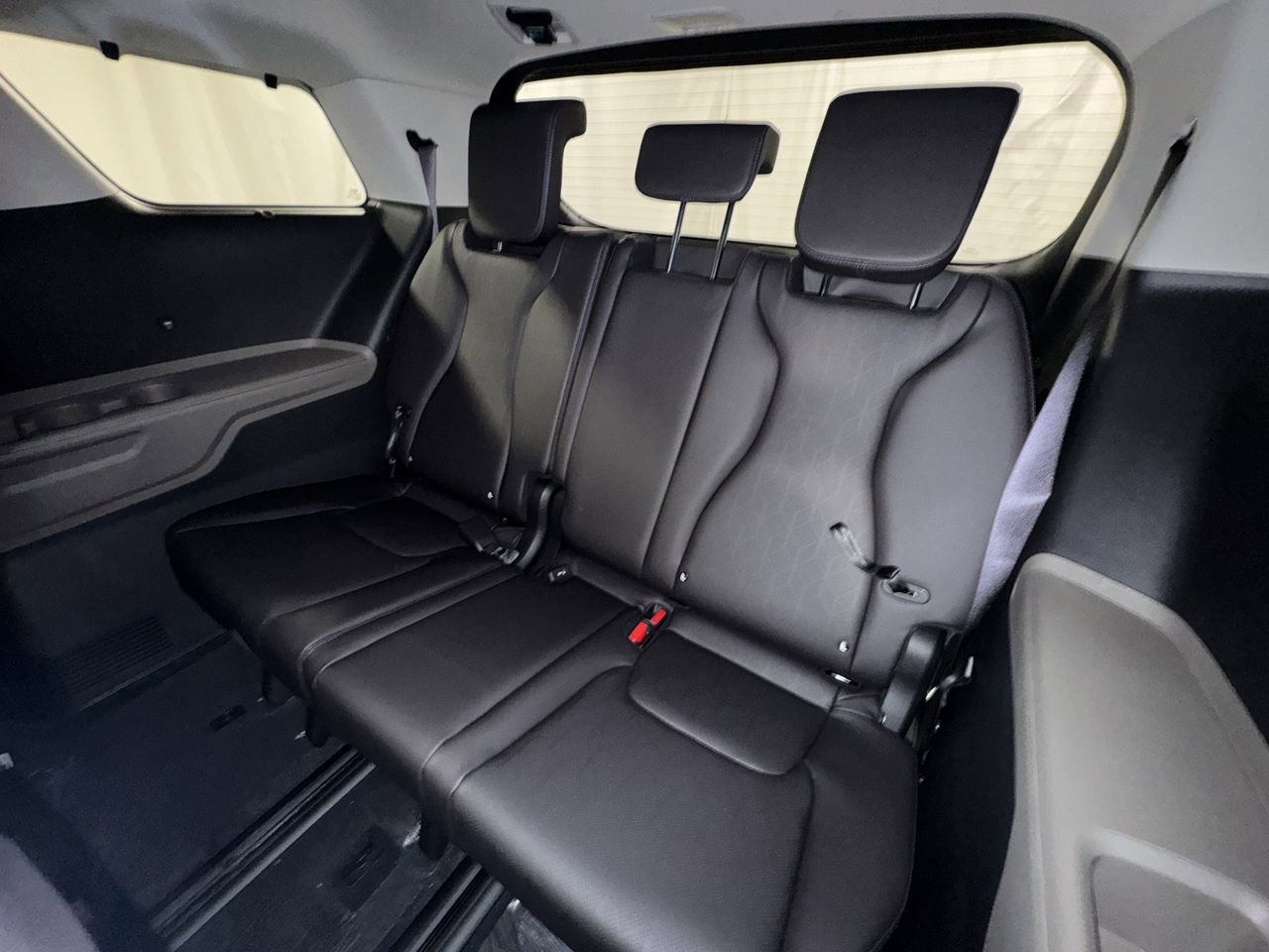 New 2026 Kia Carnival EX image 29