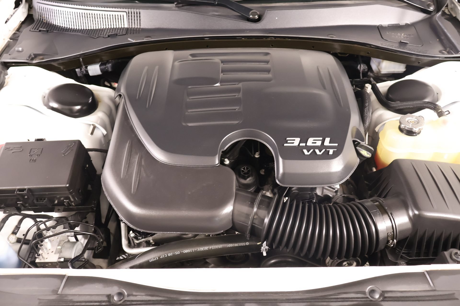 Used 2021 Chrysler 300 Touring w/ Sport Appearance Package RWD image 18
