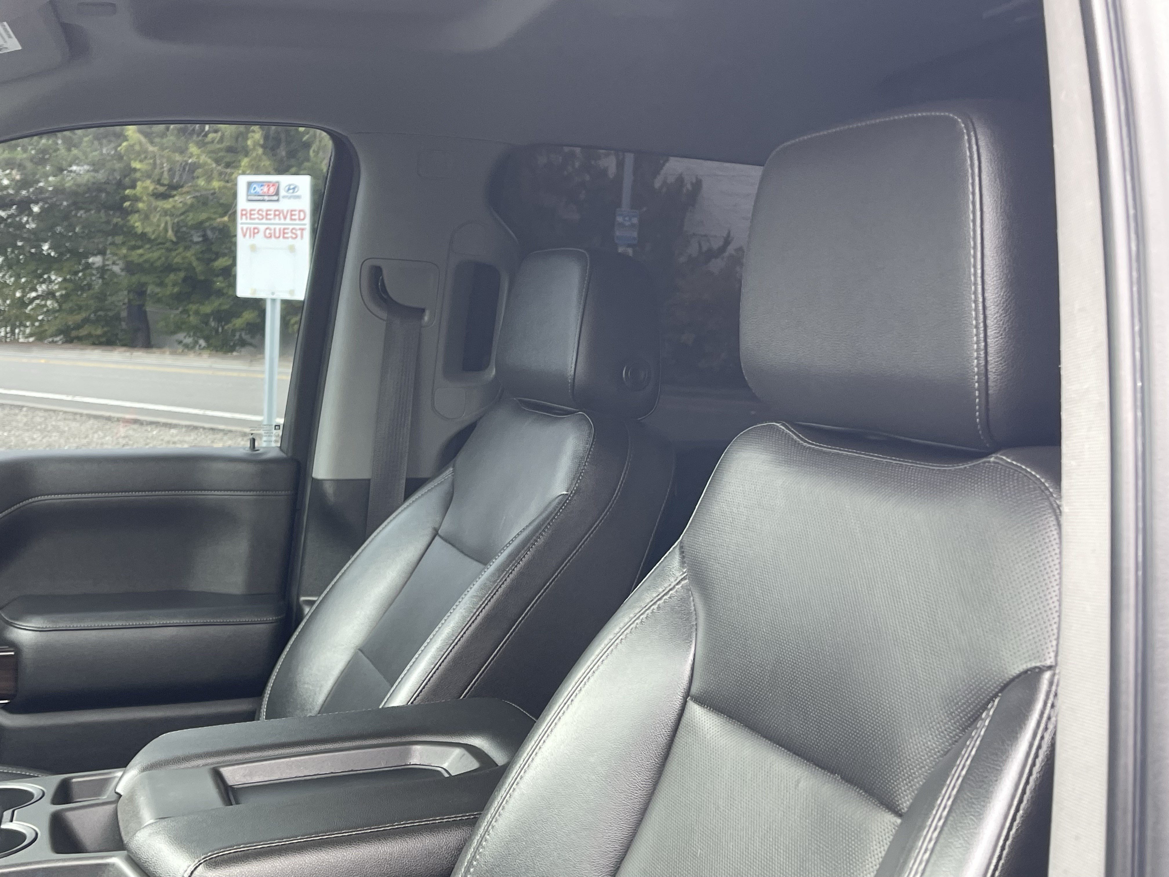Used 2019 GMC Sierra 1500 SLT w/ X31 Off-Road Package AWD/4WD image 22