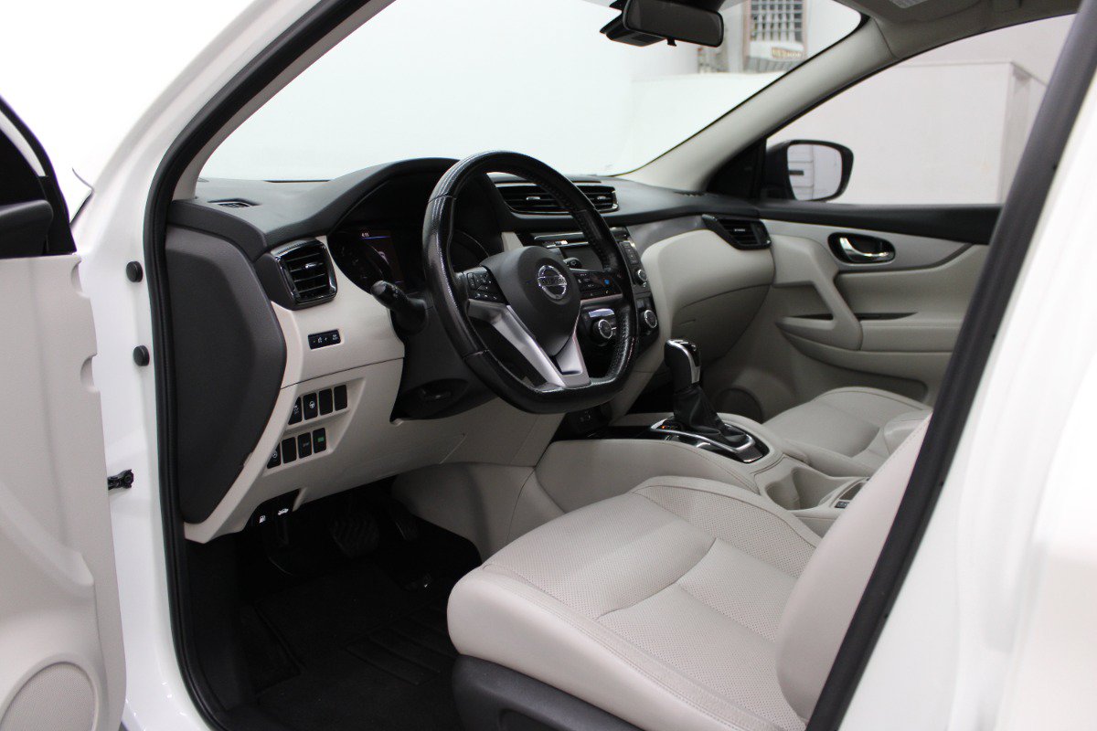 Used 2020 Nissan Rogue Sport SL FWD image 7