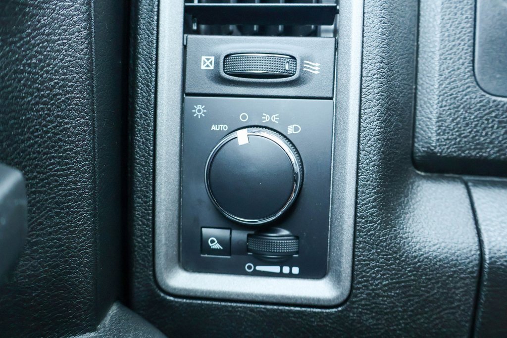 Used 2022 RAM 1500 Tradesman w/ Chrome Appearance Group image 17