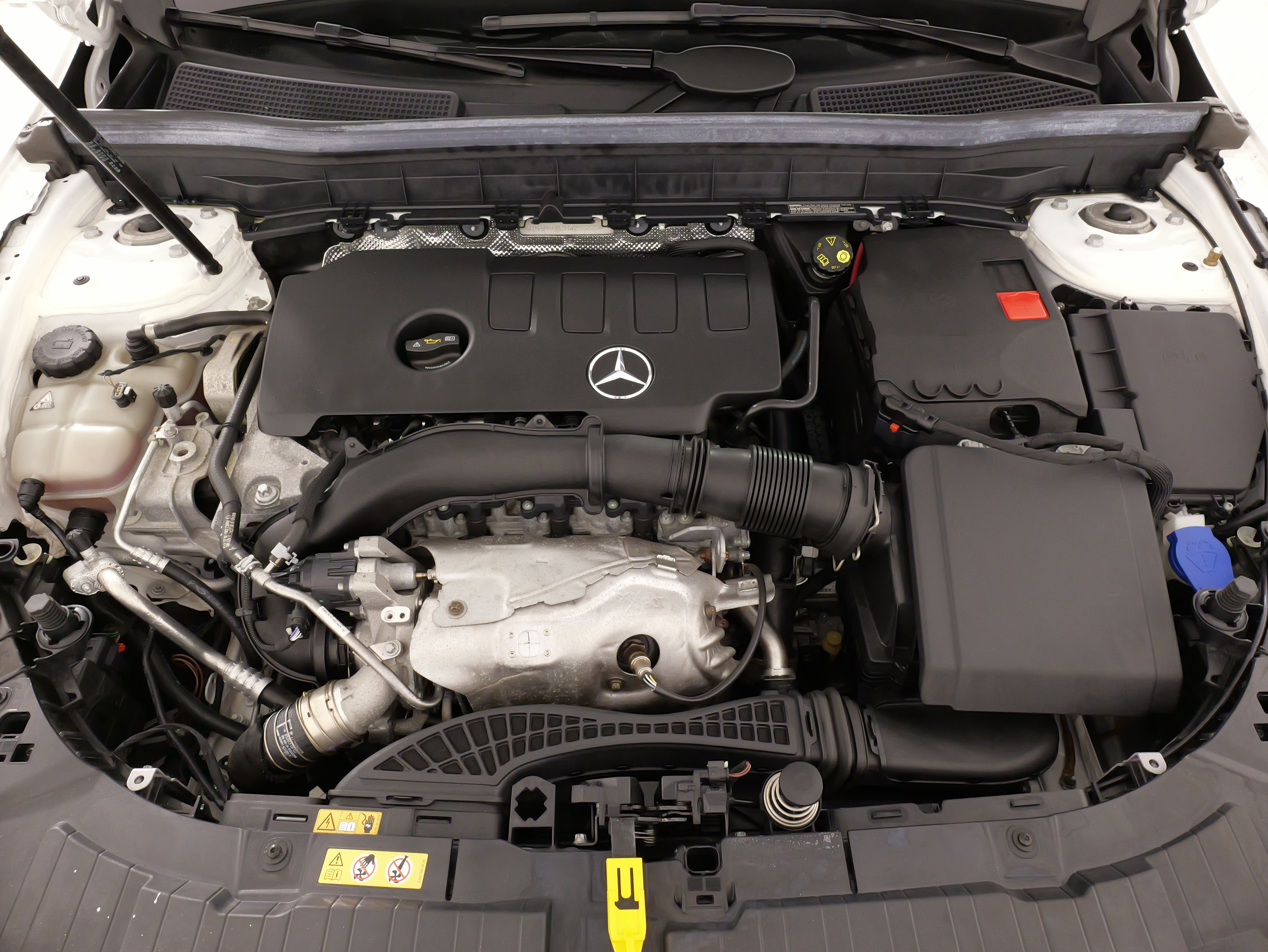 Used 2022 Mercedes-Benz GLB 250 4MATIC image 55