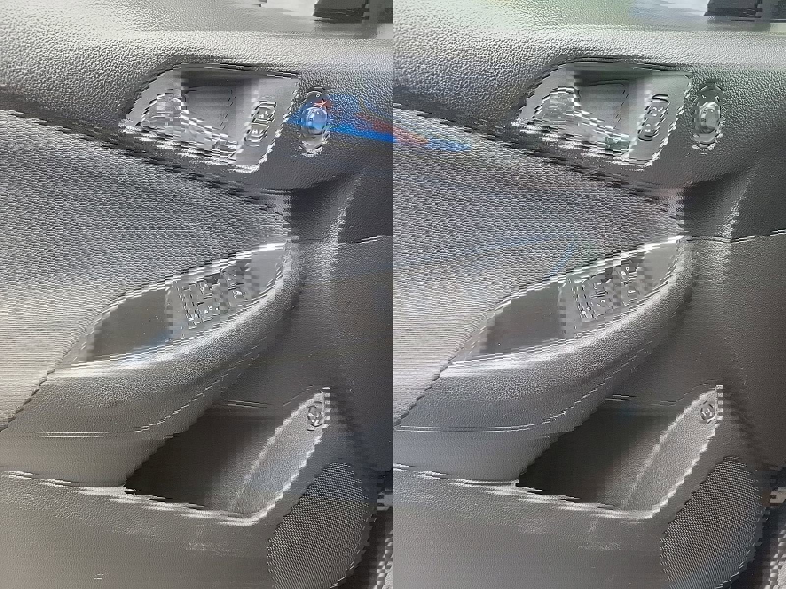 Used 2018 Chevrolet Cruze LT w/ Convenience Package image 17