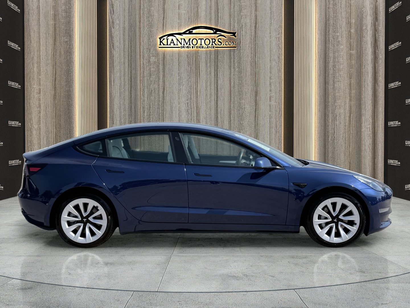 Used 2022 Tesla Model 3 Standard Range RWD image 8