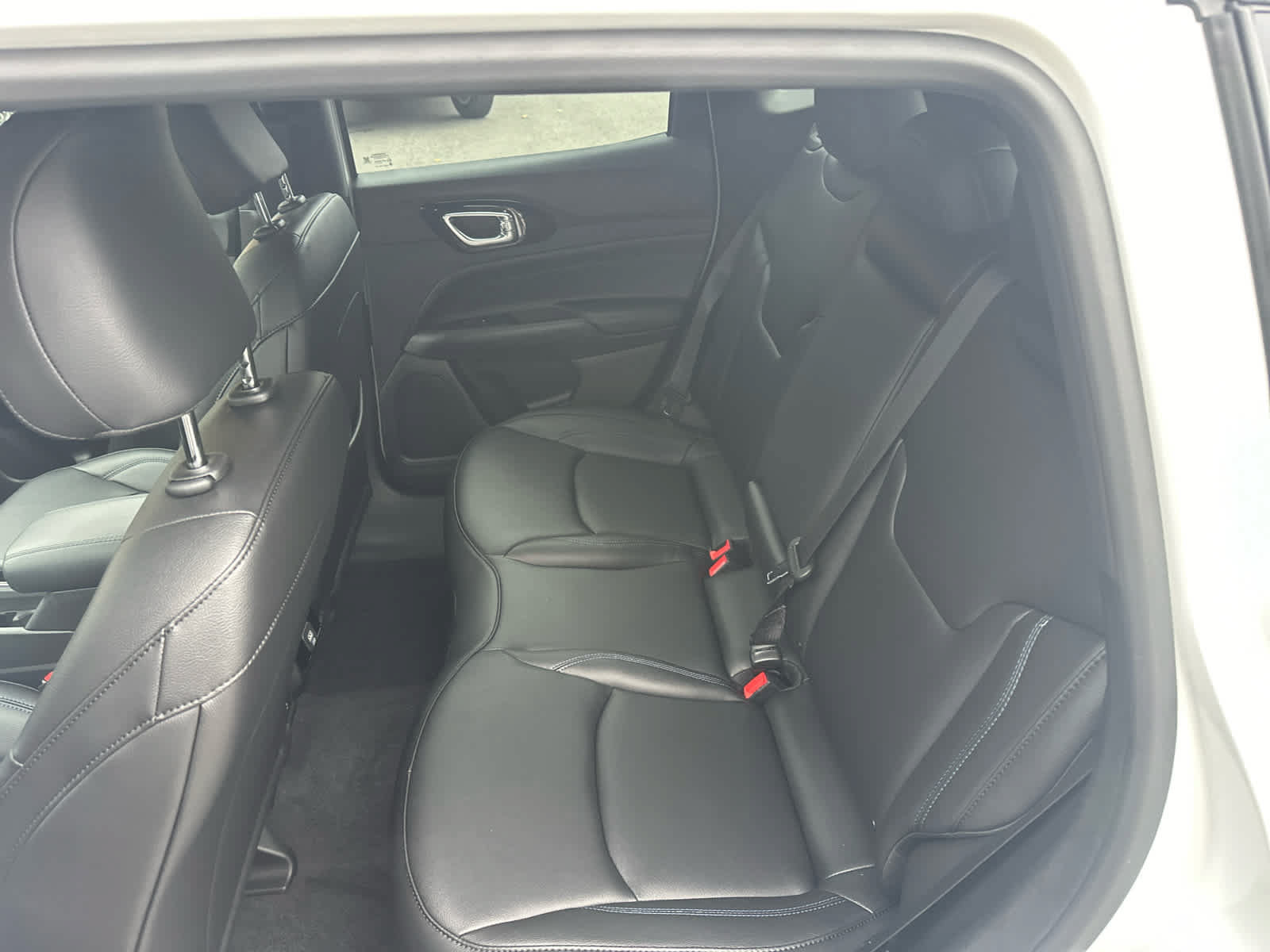 Used 2026 Jeep Compass Limited AWD/4WD image 26