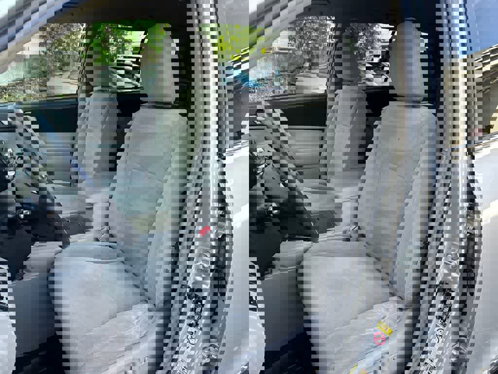 Used 2011 Toyota Highlander 2WD w/ Tech Pkg image 11