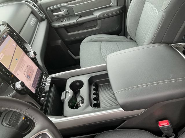 New 2026 RAM 2500 Big Horn AWD/4WD image 22