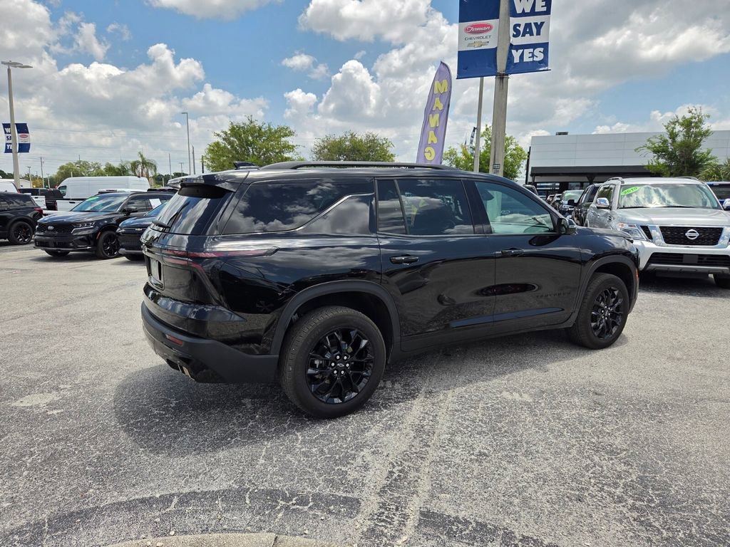 Used 2025 Chevrolet Traverse LT w/ Midnight/Sport Edition FWD image 14
