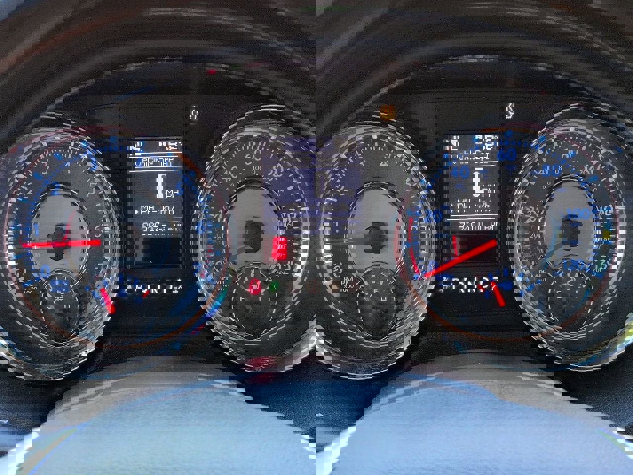 Used 2012 Chrysler Town & Country Limited image 13