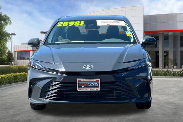 Used 2025 Toyota Camry LE FWD image 10